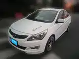 Photo 1 - Hyundai Verna