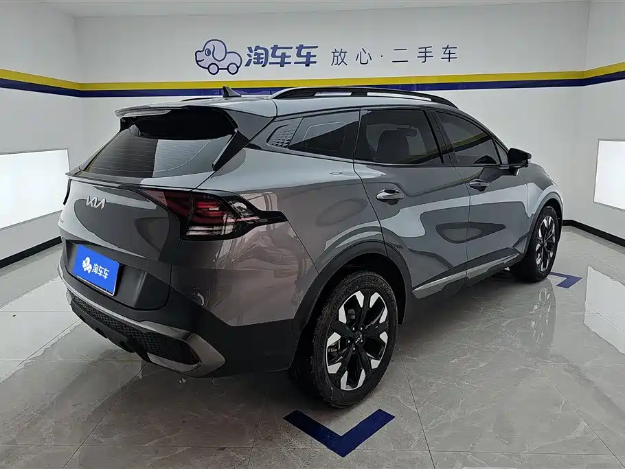 Kia Sportage 2023 2.0T 2WD Premium Edition фото 3