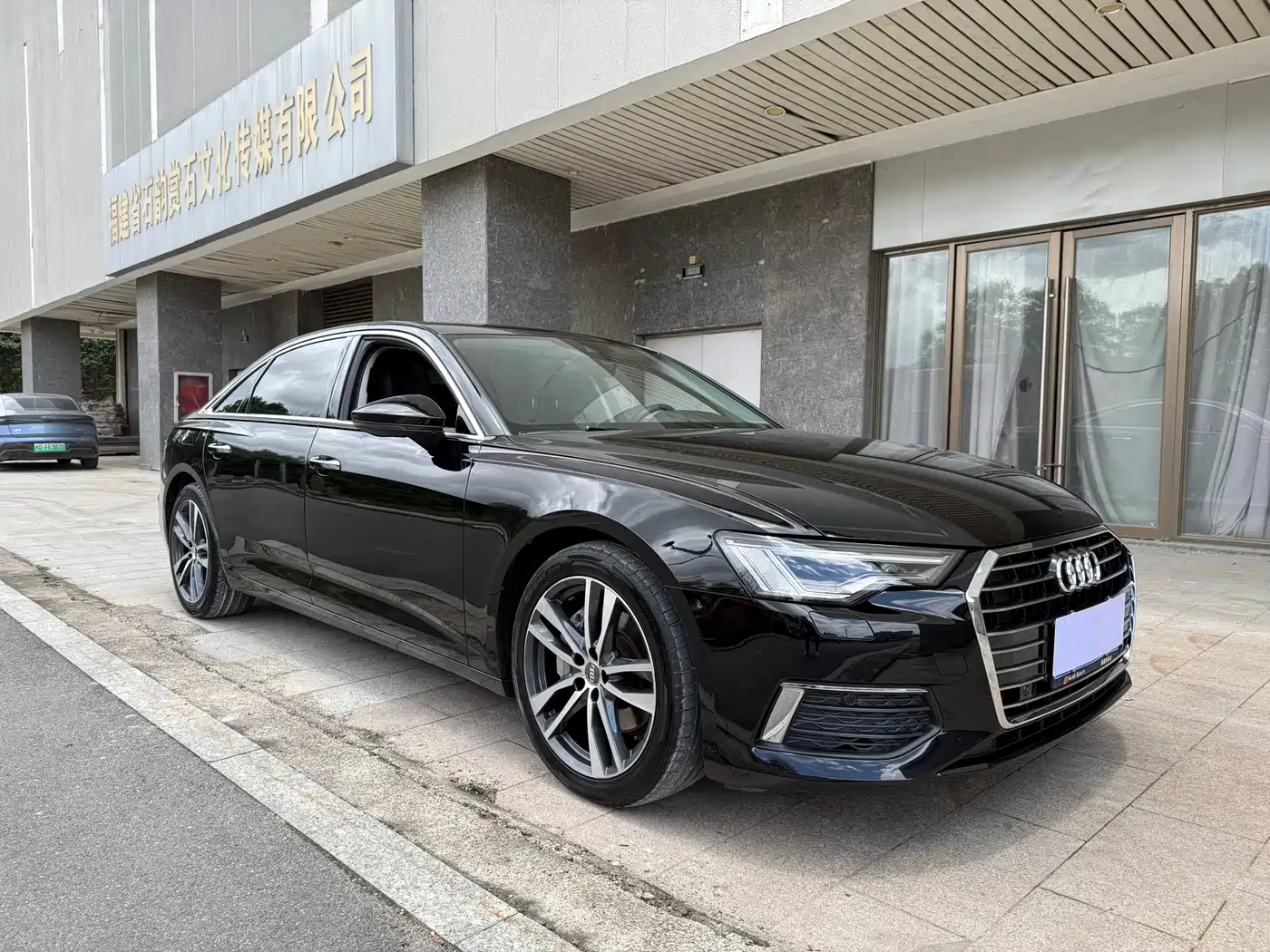 Audi A6L 2020 40 TFSI Luxury Elegance фото 3