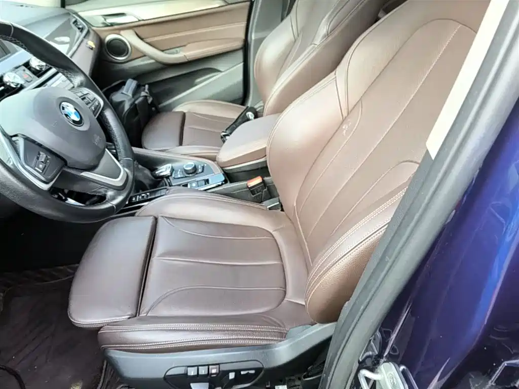 BMW X1 2018 sDrive18Li Premium Model фото 15