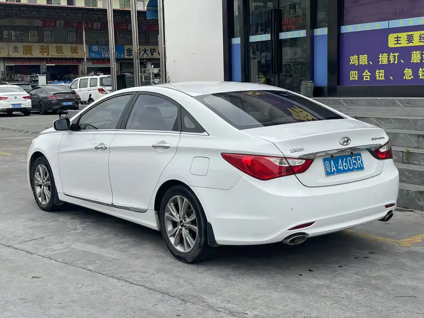 Hyundai Sonata 2014 2.0L Automatic Luxury фото 4