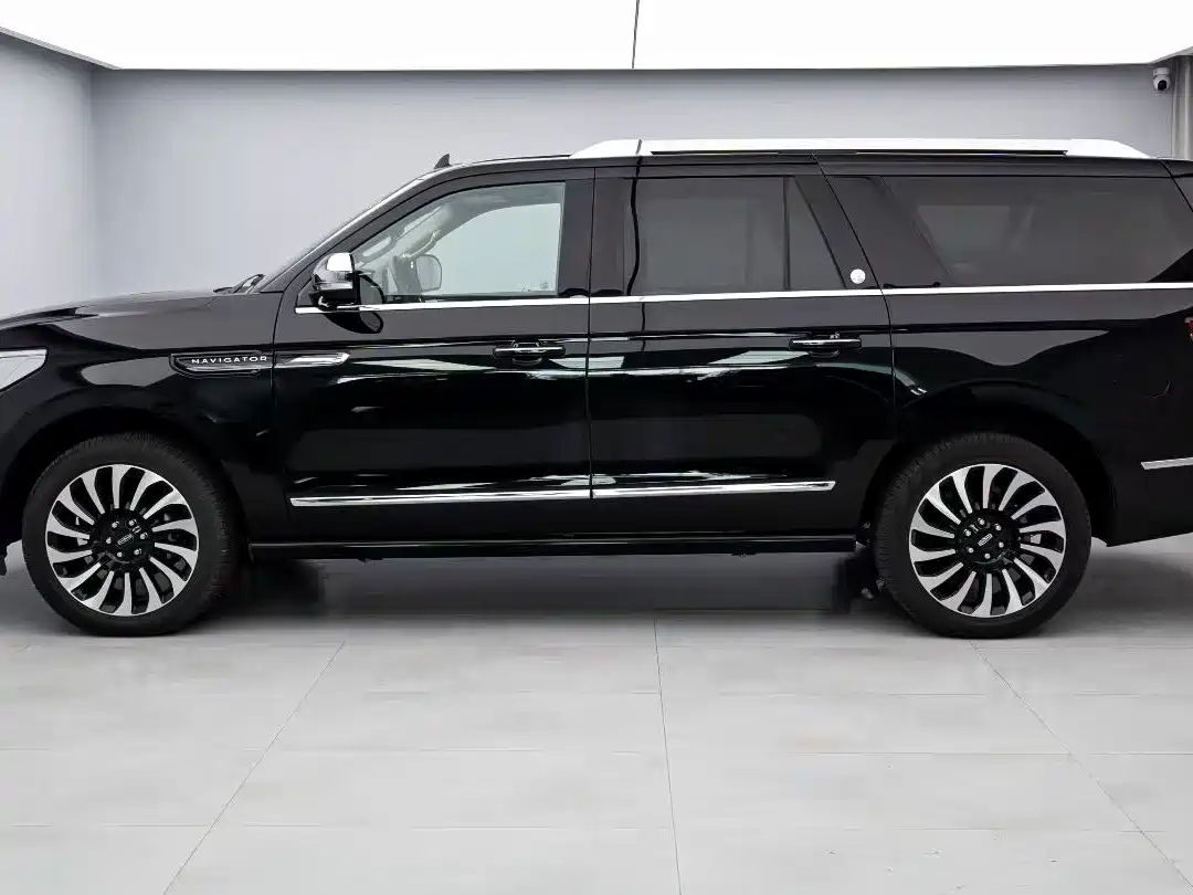 Lincoln Navigator 2026 2024 3.5T Presidential Edition