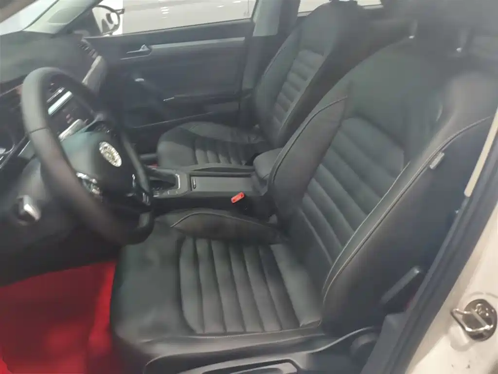 Volkswagen Lamando 2018 280TSI DSG Comfort Edition фото 15