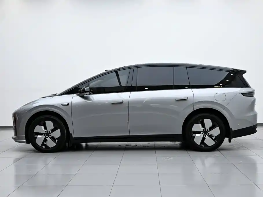 2026 Li Auto Li i8
