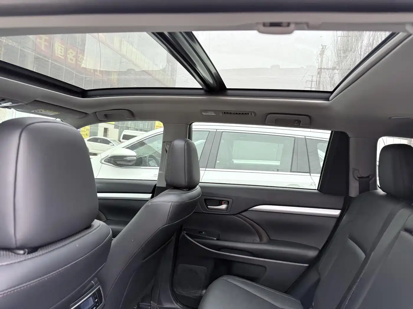 Toyota Highlander 2021 2.0T AWD Elite 7-Seater фото 8