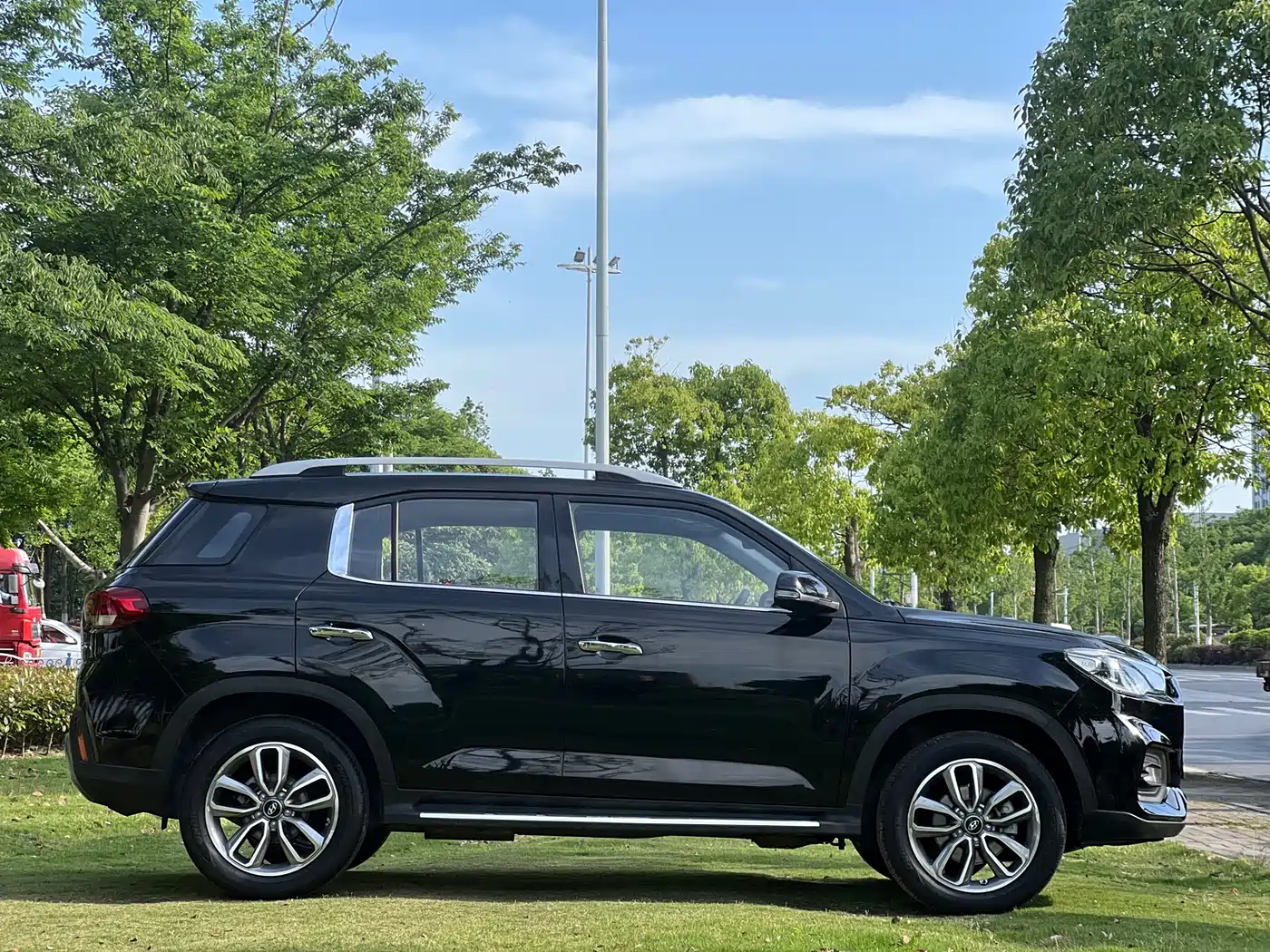 Hyundai Beijing Hyundai ix35 2018 2.0L Automatic 2WD Zhiyong·Enjoyment Edition фото 23