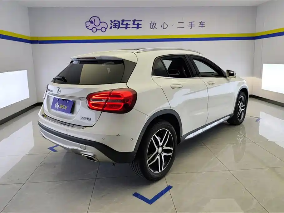 Mercedes-Benz GLA 2016 GLA 200 Fashion фото 3
