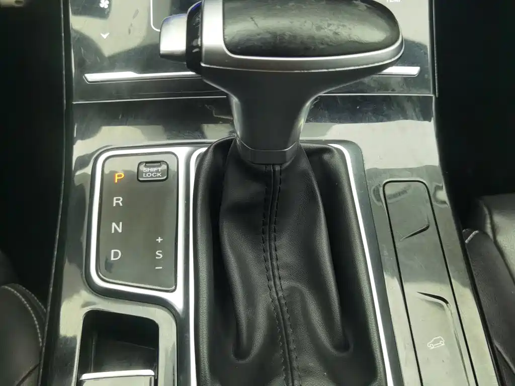 Dongfeng Fengguang Fengguang ix5 2019 2019 220T CVT Smart Style China V