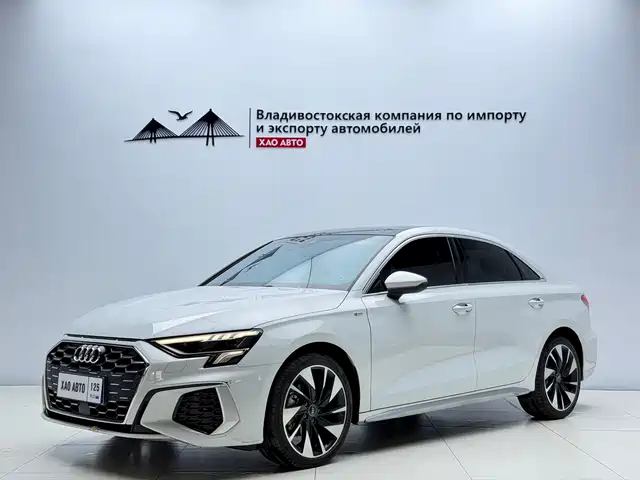 Audi A3 A3L Limousine 35 TFSI, Стиль Спорт