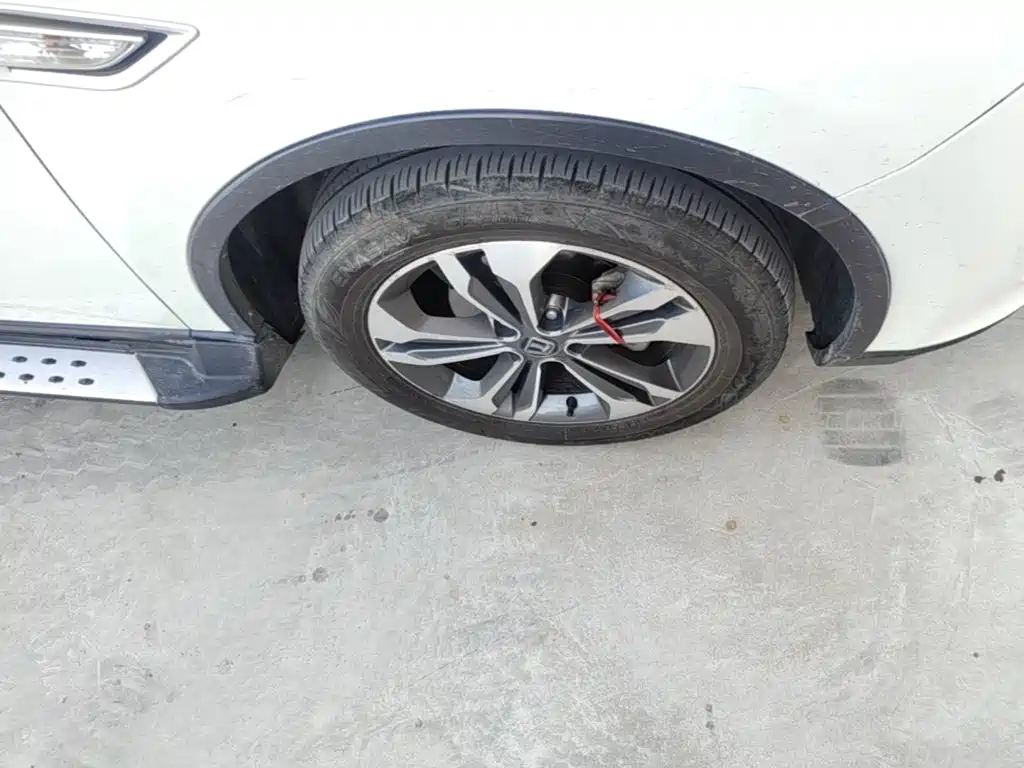 Luxgen U6 SUV 2016 2015 1.8T Innovation Upgrade
