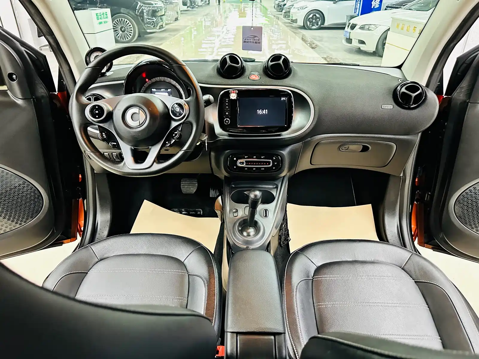 Фото 40 - smart fortwo