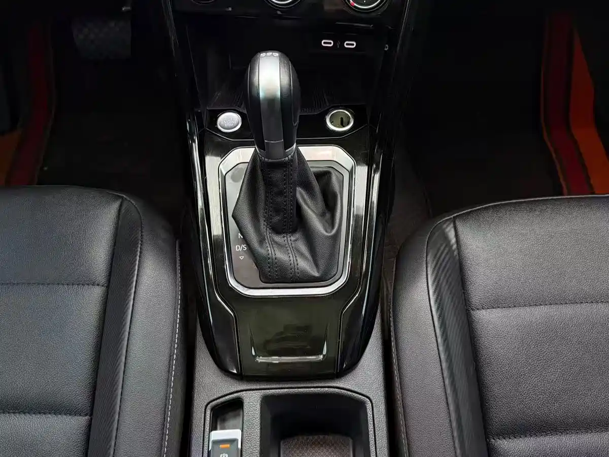 Volkswagen T-ROC 2022 280TSI DSG 2WD Comfort PLUS фото 10