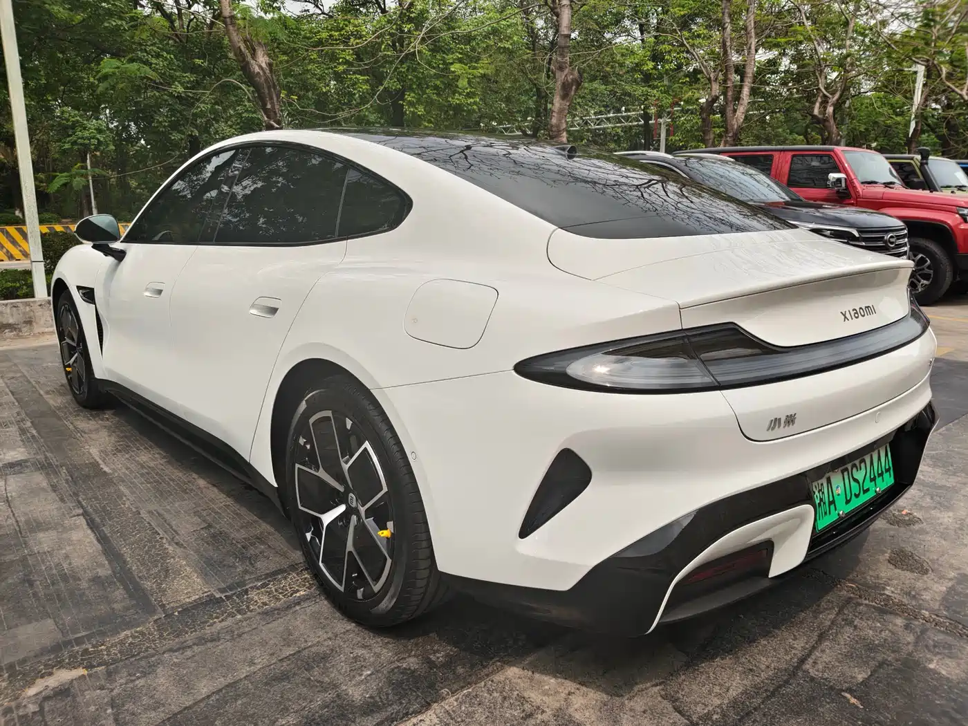 XIAOMI CAR XIAOMI SU7