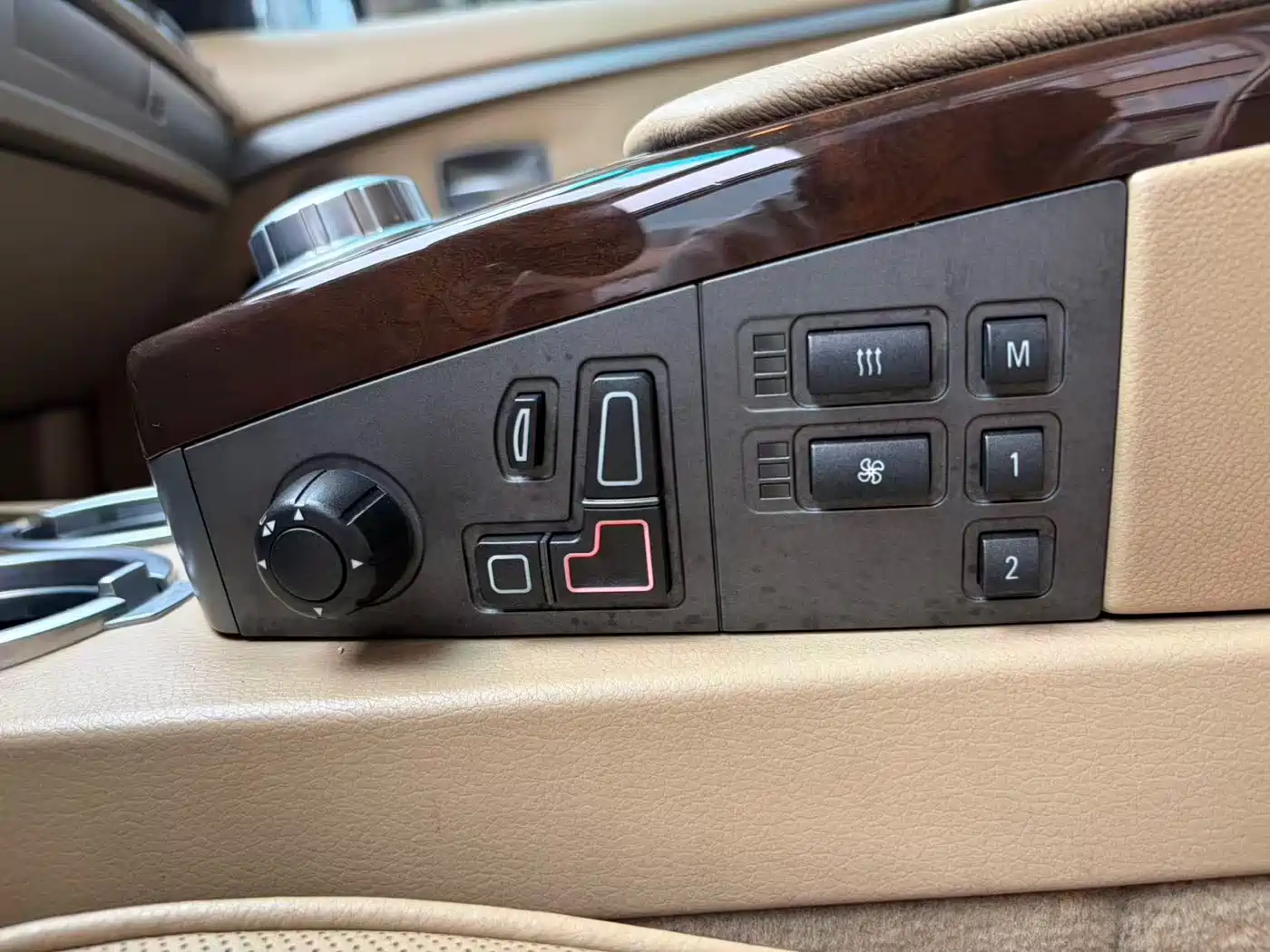 BMW 7 Series 2005 Model 740Li фото 15