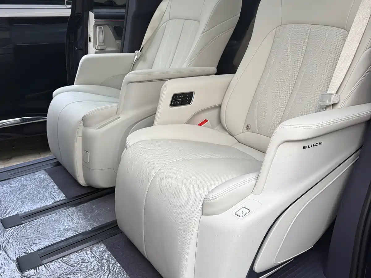 BUICK GL8 NEW ENERGY