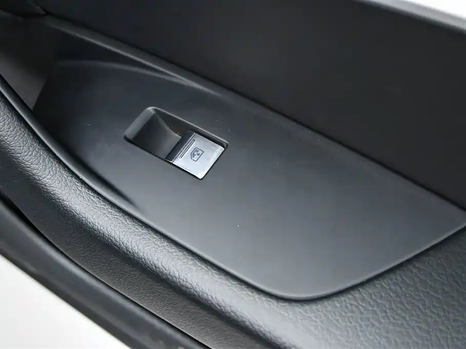 Audi A6L 2023 40 TFSI Luxury Dynamic фото 28