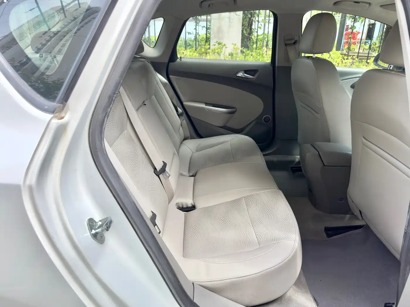 Buick Excelle 2013 Model XT 1.6L Automatic Fashion фото 20