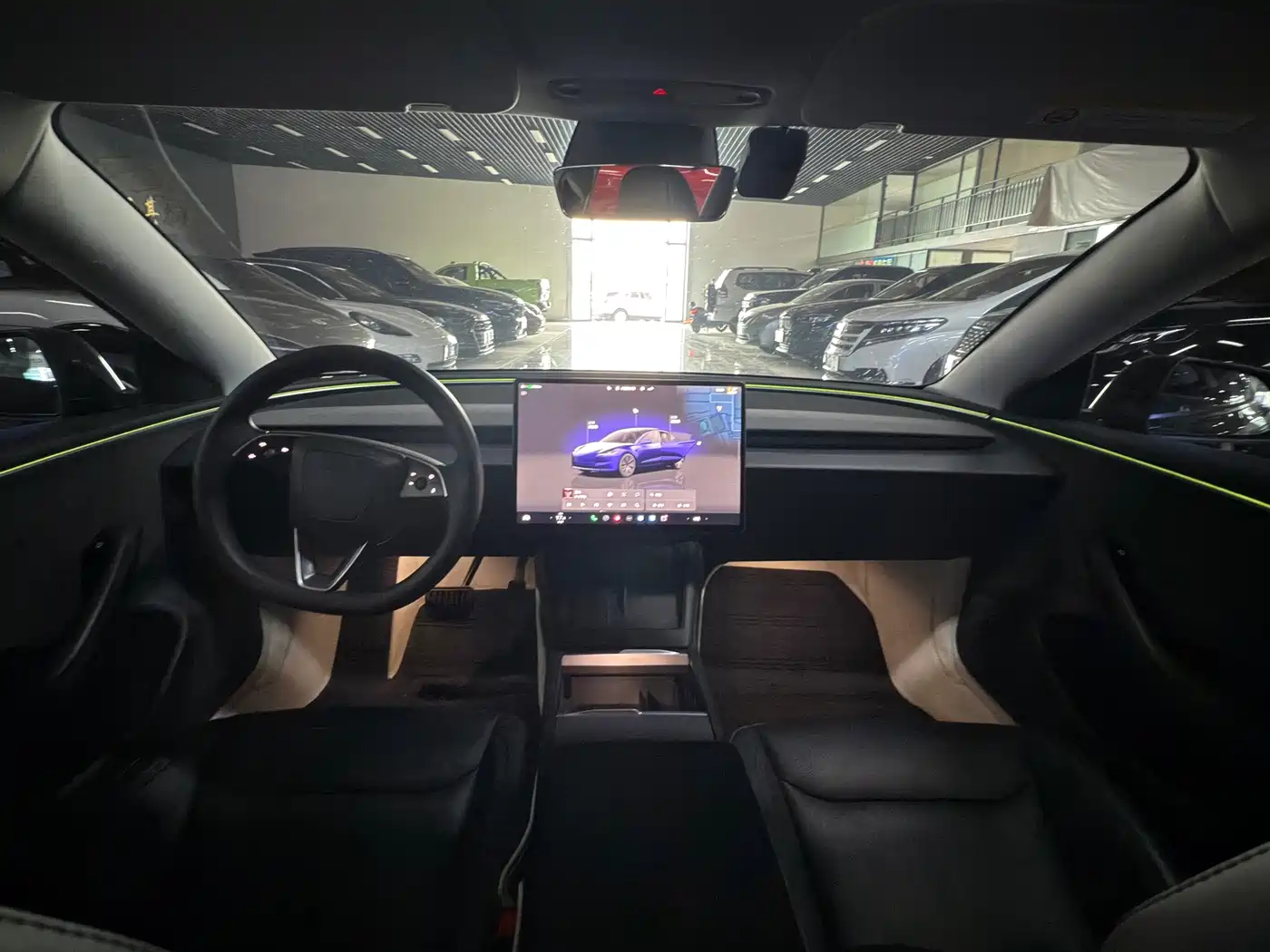 TESLA MODEL 3