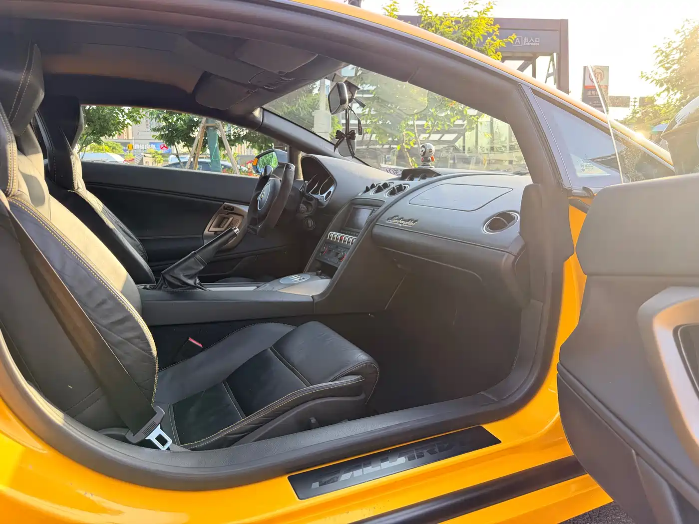 Lamborghini Gallardo 2012 LP 560-4 Gold Edition фото 11