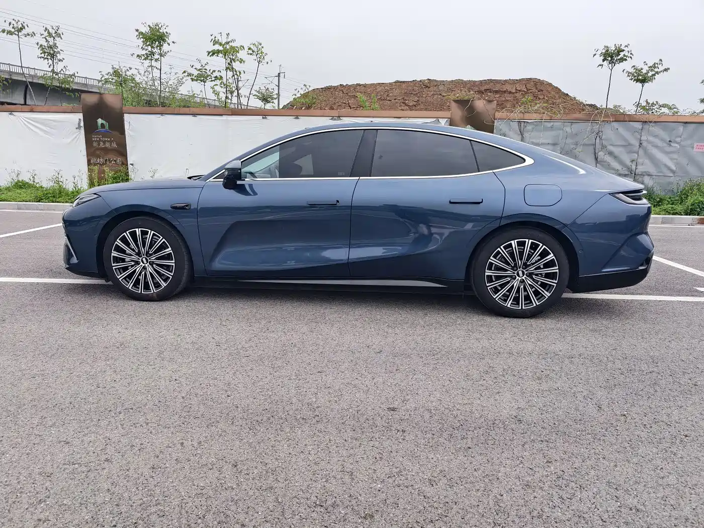 GEELY GALAXY GALAXY SPARKLE 8