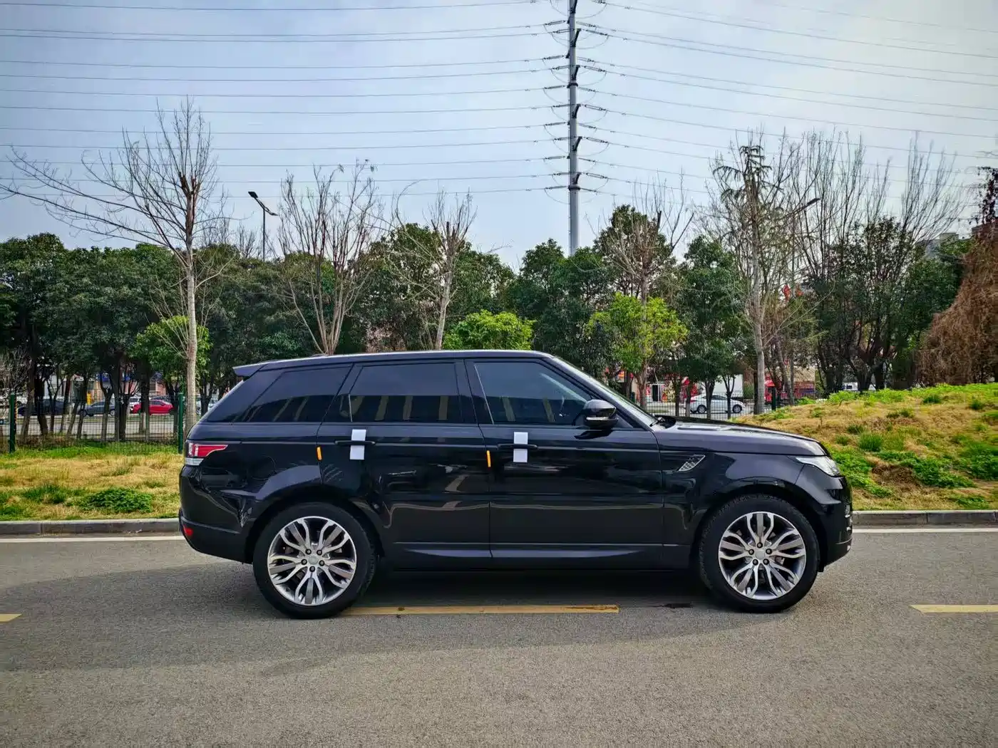 Land Rover Range Rover Sport 2016 Model 3.0 SC V6 HSE DYNAMIC фото 16