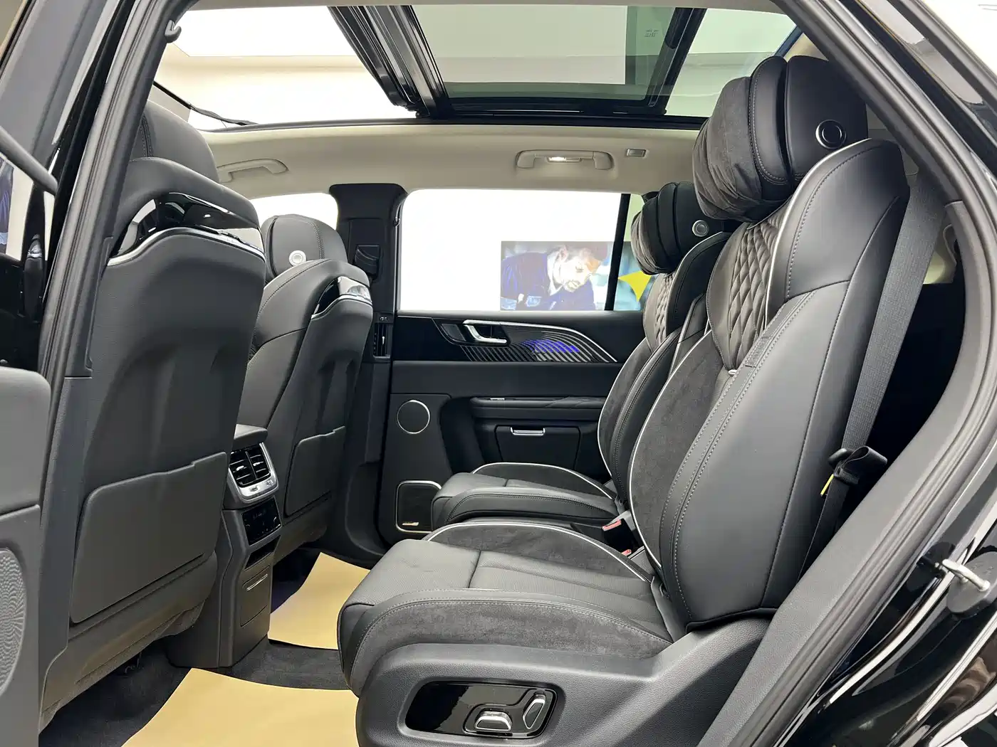 Hongqi E-HS9 2023 2022 690km Qi Xiang Edition (6-seater)