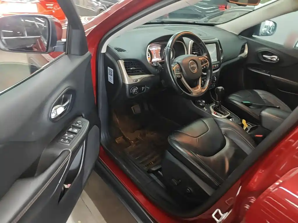 Jeep Cherokee (Import) 2015 2014 2.4L Luxury