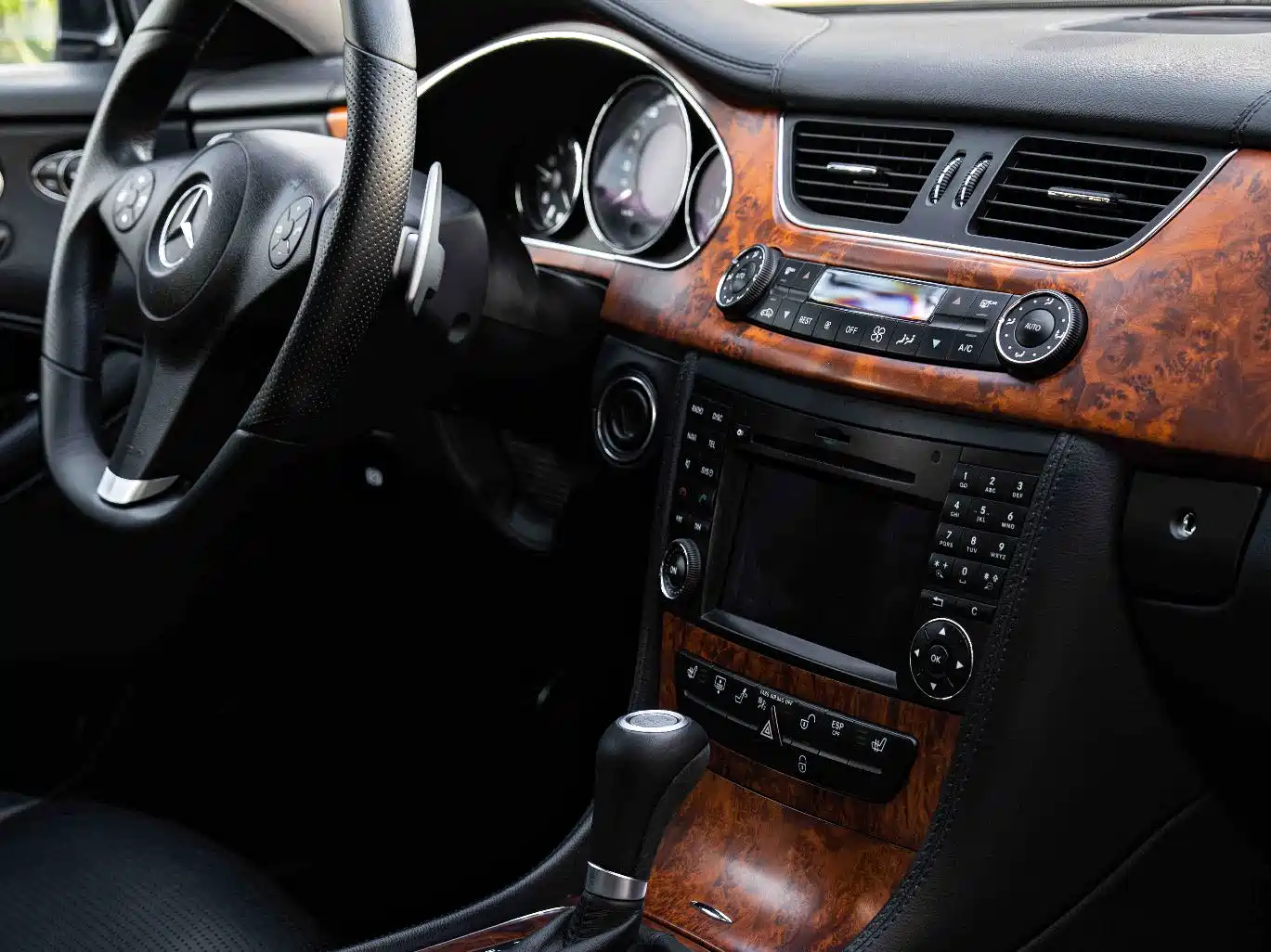 Mercedes-Benz CLS AMG 2008 AMG CLS 63 фото 18
