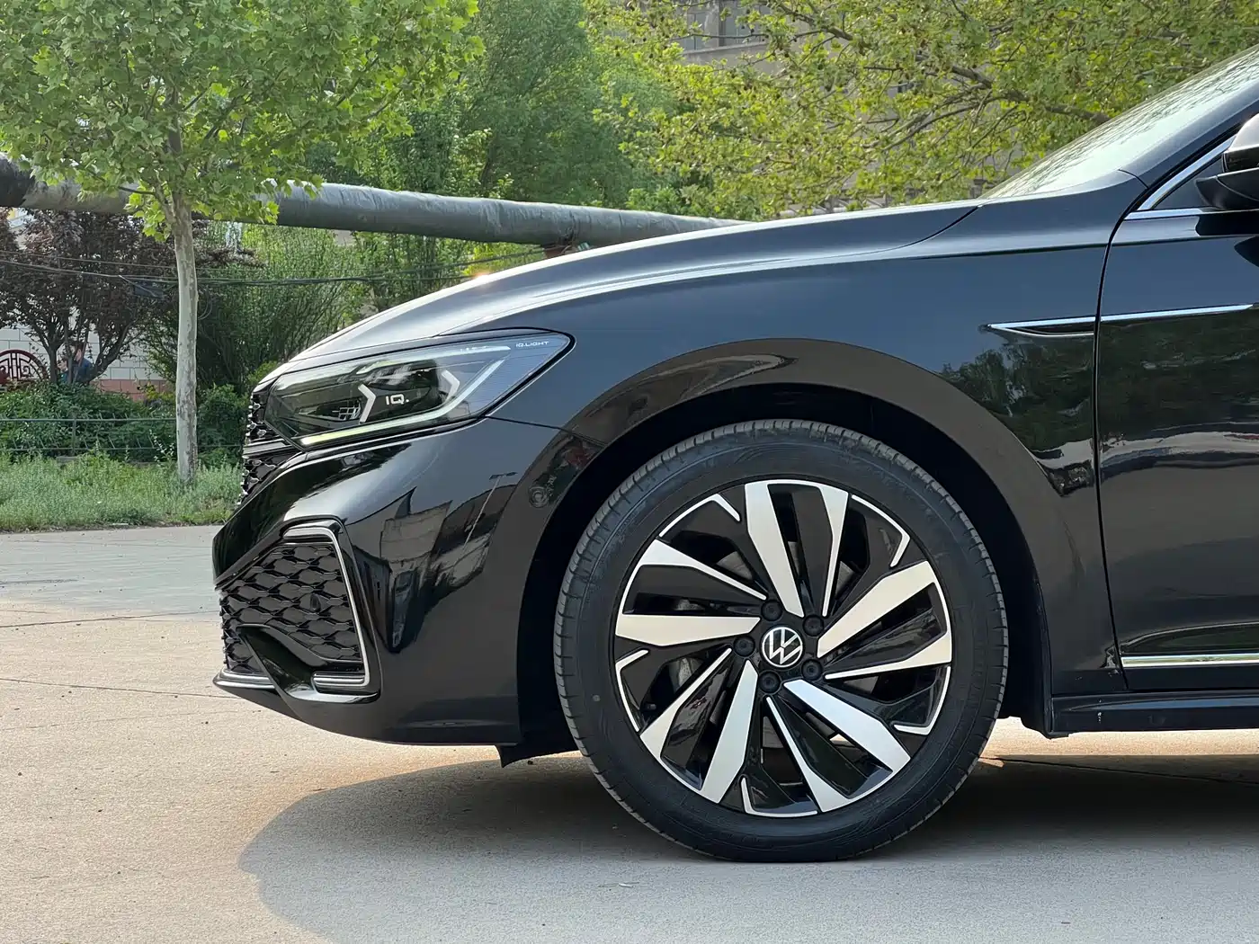 Volkswagen Passat 2022 330TSI Starlight Luxury Edition фото 23
