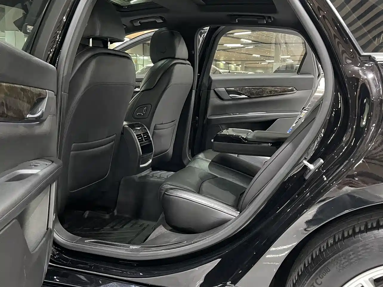 Cadillac CT6 2019 28T Luxury Model фото 7