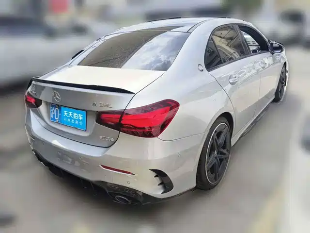 Mercedes-Benz A-Class AMG 2024 Facelift AMG A 35 L 4MATIC — фото 2