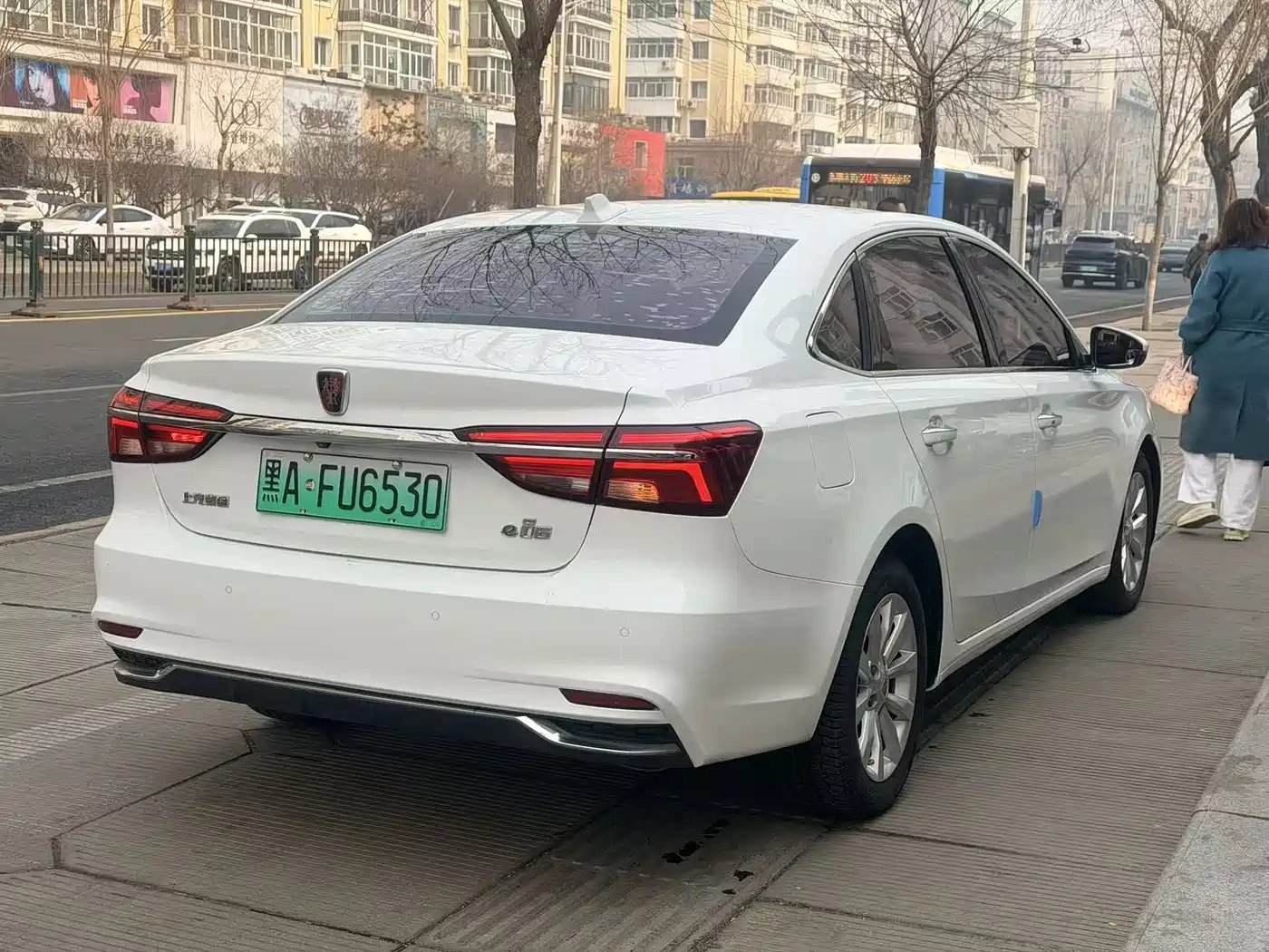 ROEWE I6 NEW ENERGY