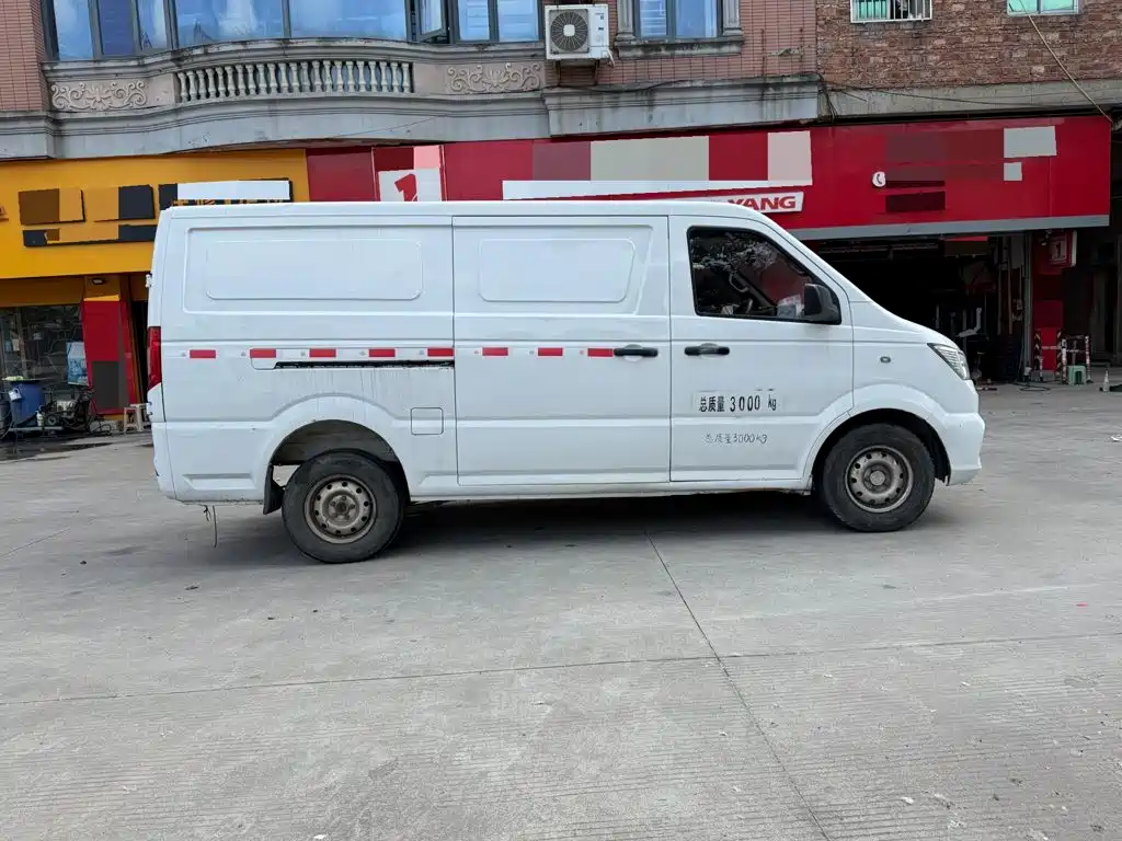Dongfeng Yufeng Yufeng EM26 2022 2023 Standard Edition 41.472kWh Henan Lithium