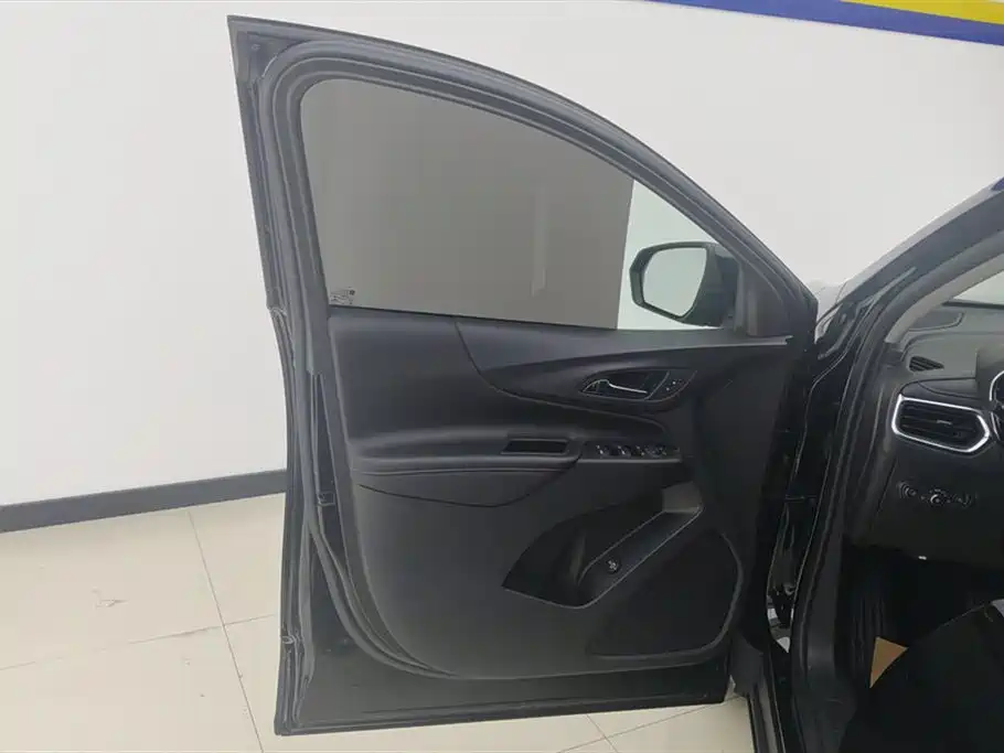 Chevrolet Equinox 2019 Redline 550T Automatic AWD Explorer RS Edition (China V) фото 7