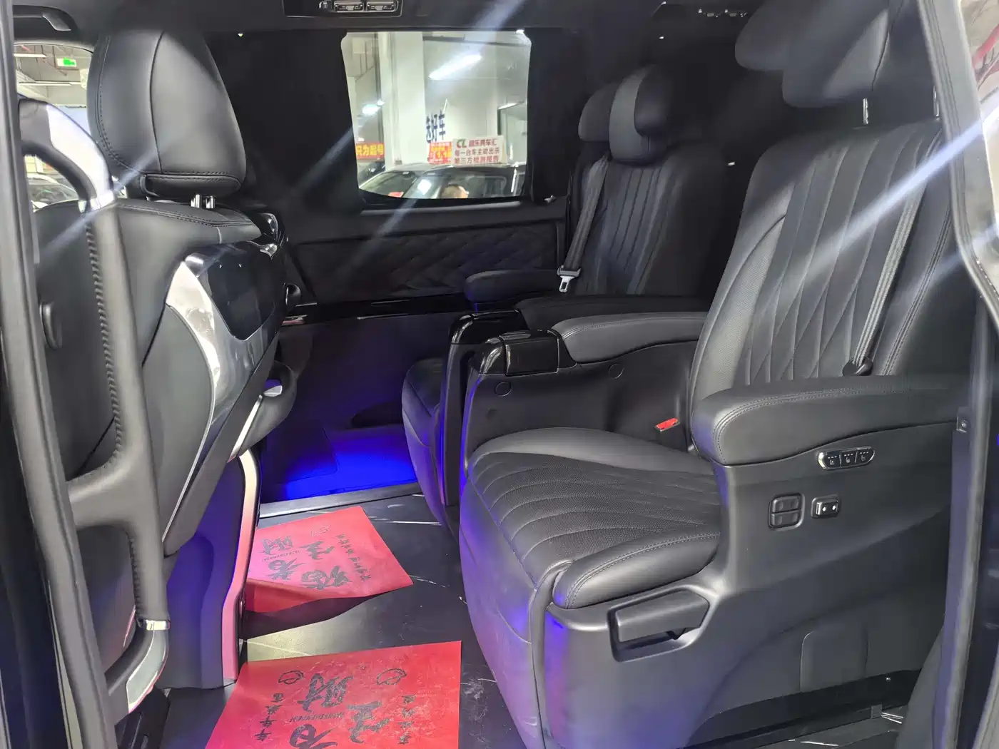 Toyota Alphard 2011 3.5L Luxury Edition фото 15
