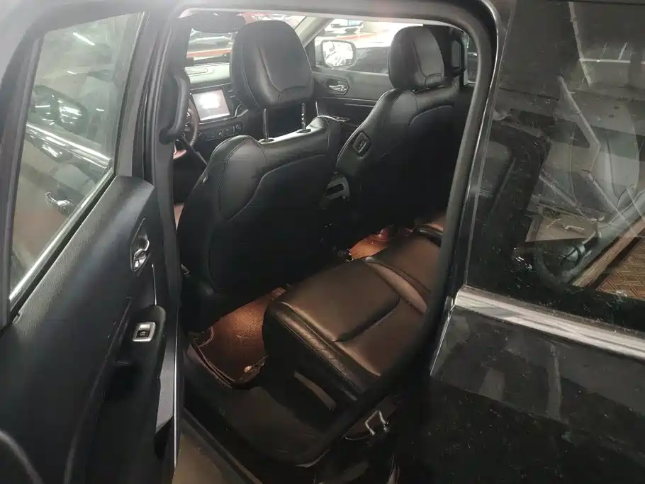 Jeep Grand Commander 2019 2018 2.0T AWD Premium Navigation Edition (China V)