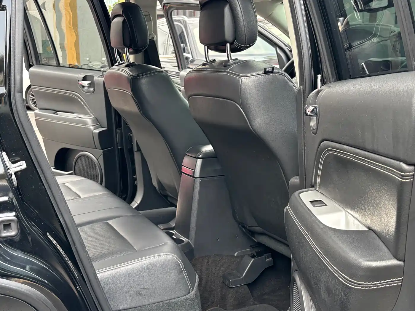 Jeep Compass (Import) 2015 2014 2.0L 2WD Urban Edition