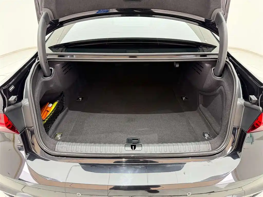Audi A7L 2024 45 TFSI Luxury фото 14