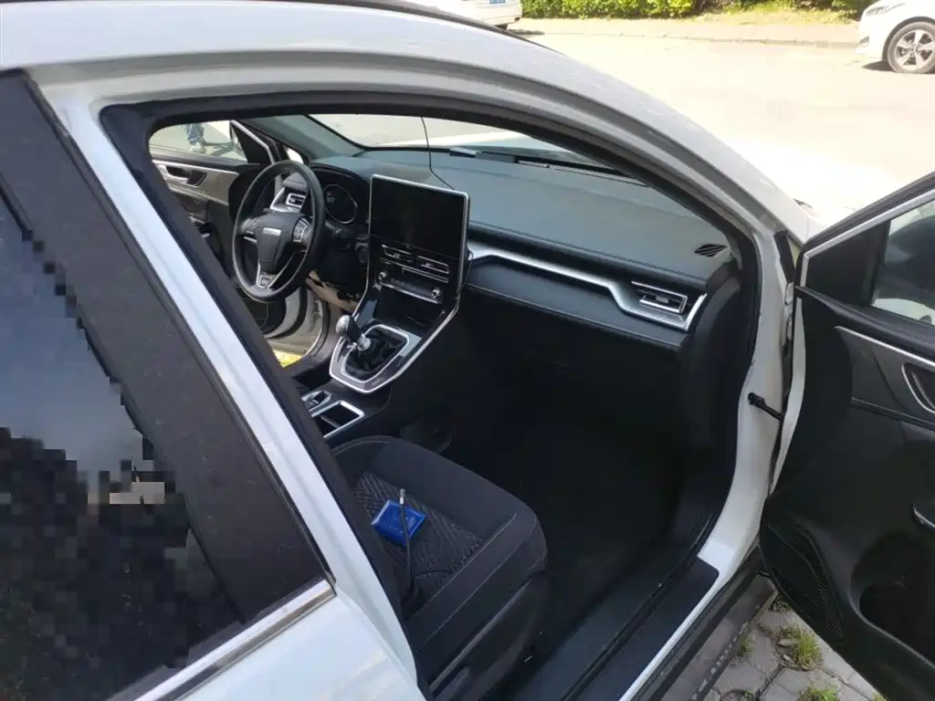 Haval M6 2023 PLUS 1.5T Manual Elite Smart Connect фото 20