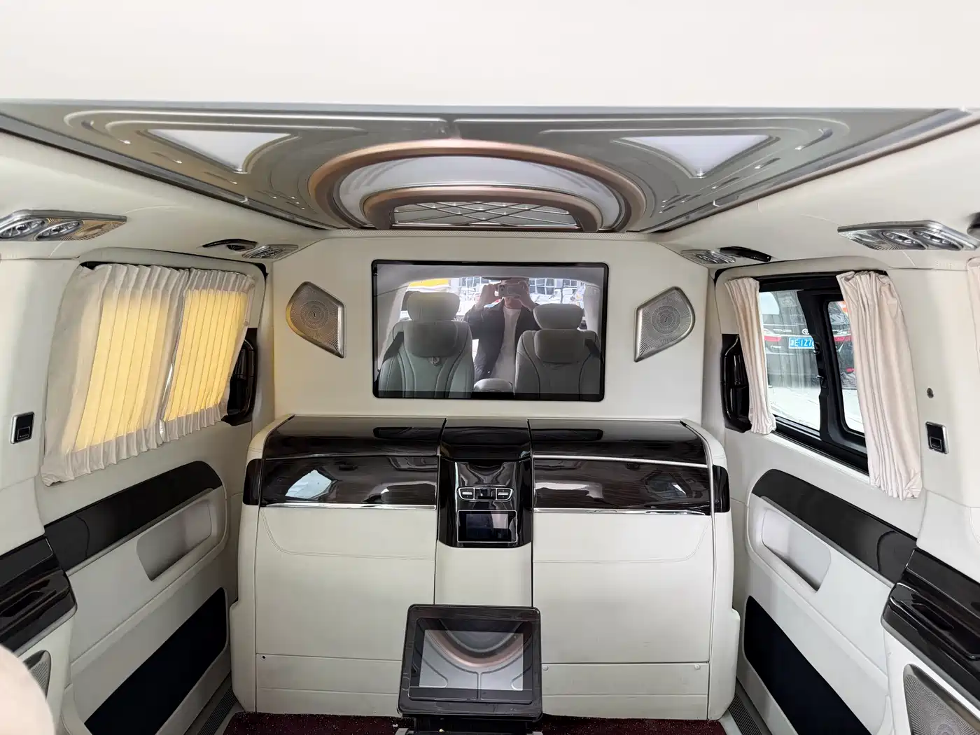 MERCEDES-BENZ V CLASS