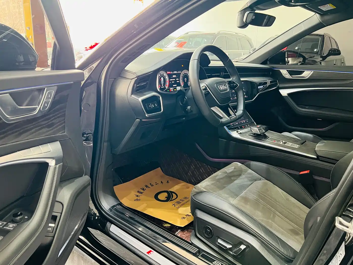 Audi A6L 2024 45 TFSI quattro Exclusive Dynamic фото 4