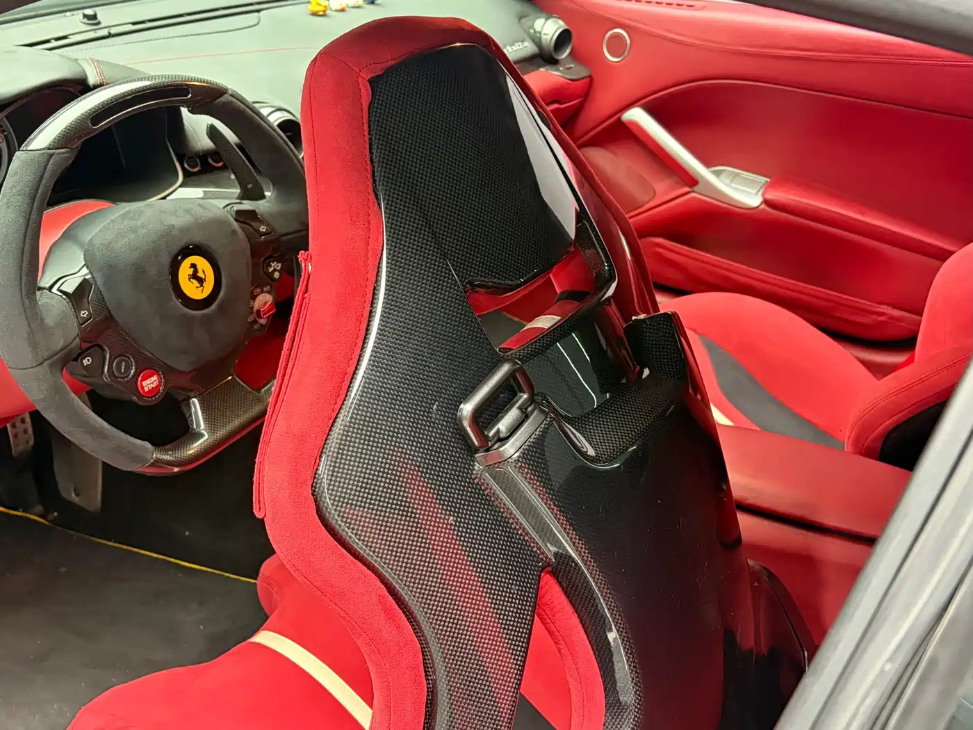 Ferrari F12berlinetta 2014 2013 6.3L Standard