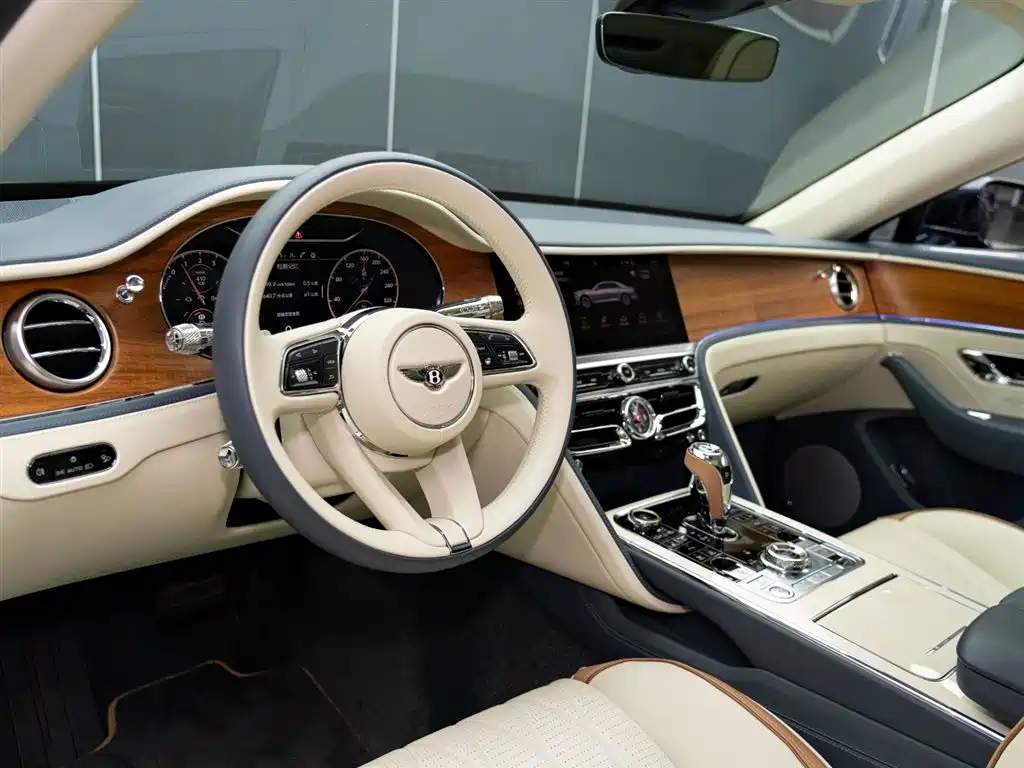 BENTLEY FLYING SPUR PLUG-IN HYBRID