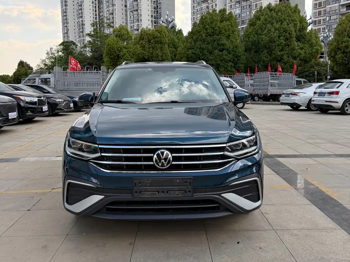 Volkswagen Tiguan L 2022 330TSI Automatic 2WD Comfort Edition фото 2