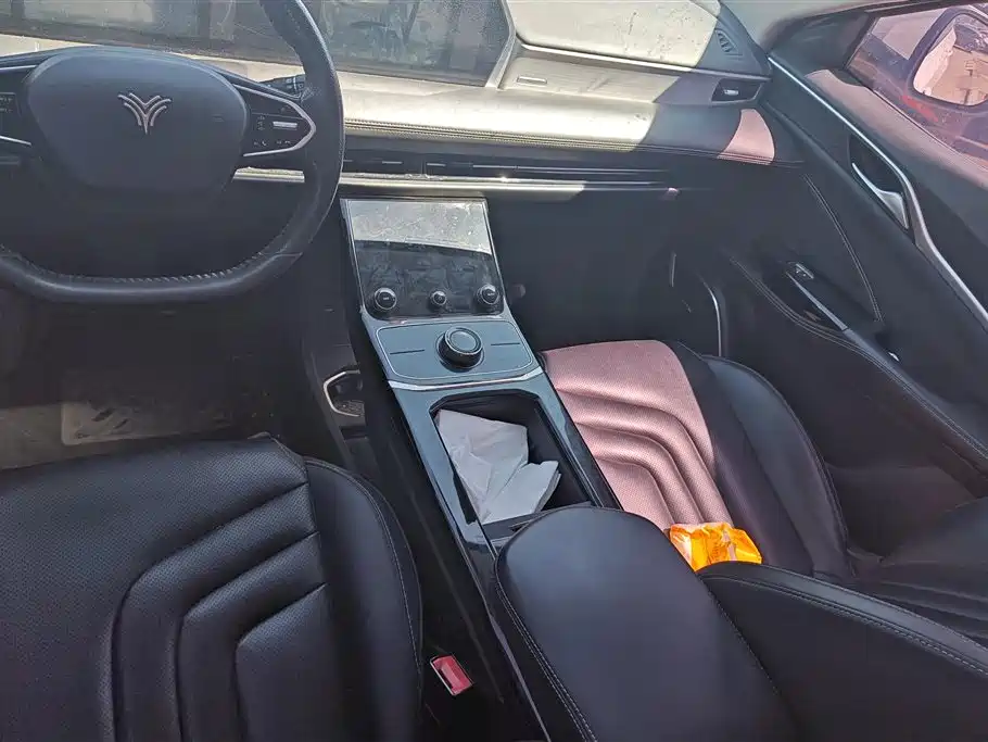NEZHA AUTOMOBILE NEZHA U