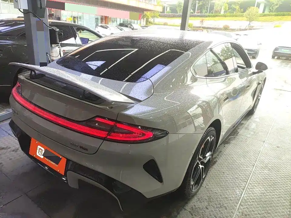 XIAOMI CAR XIAOMI SU7