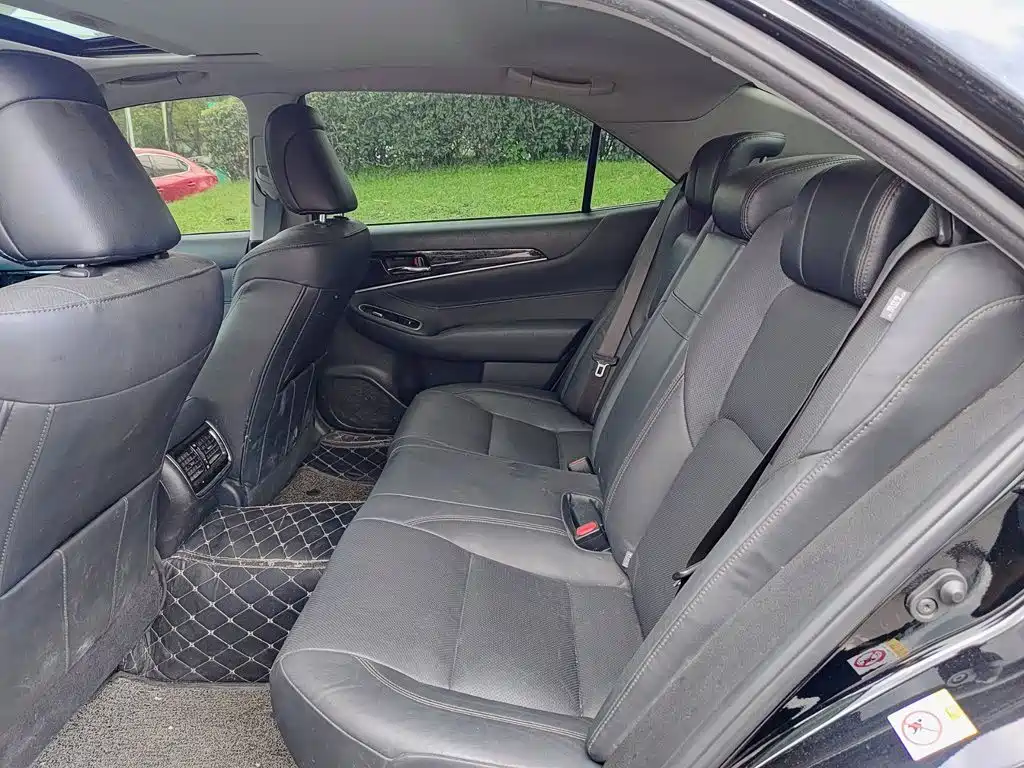 Toyota Crown 2019 2018 2.0T Fashion Edition