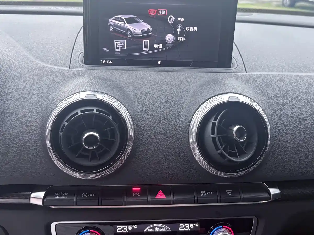 Фото 19 - Audi A3