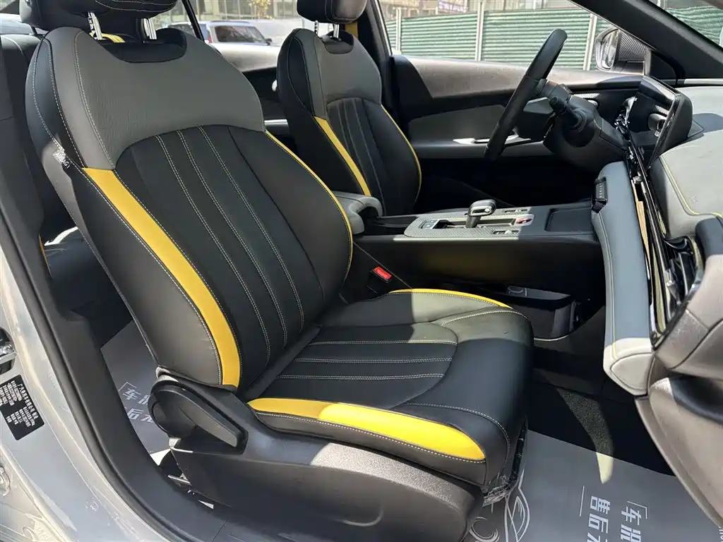 GAC Trumpchi Trumpchi Emkoo 2023 Shadow Leopard H High-Efficiency Hybrid фото 13