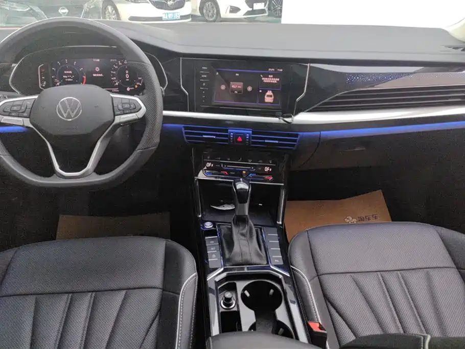 Volkswagen Passat 2024 380TSI Starlight Dragon Soaring Edition фото 13